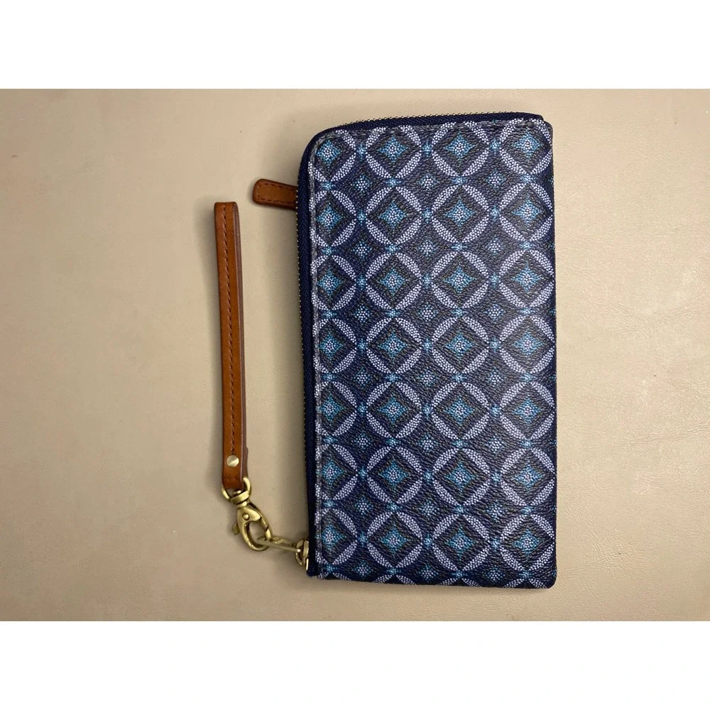 Fossil Sydney Signature Zip Around Clutch Wallet Blue Geometric Wristlet Strap